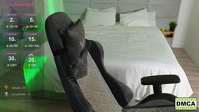 Snapshot of cute_thomas chatting on 02-20-25, 08:14 cute thomas online show from 02-20-25, 08:14