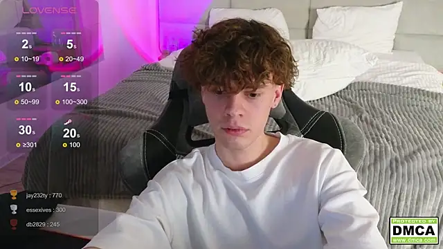 Snapshot of cute_thomas chatting on 03-12-25, 02:09 cute thomas online show from 03-12-25, 02:09