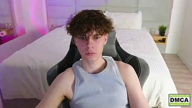 Snapshot of cute_thomas chatting on 03-15-25, 12:15 cute thomas online show from 03-15-25, 12:15