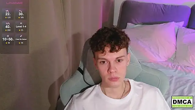 Snapshot of cute_thomas chatting on 12-14-25, 03:39 cute thomas online show from 12-14-25, 03:39