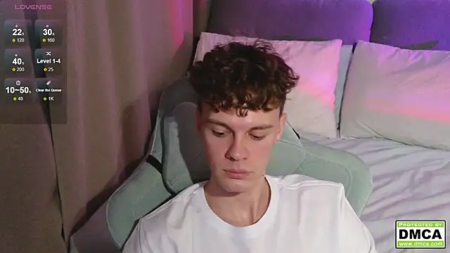 Snapshot of cute_thomas chatting on 12-15-25, 08:57 cute thomas online show from 12-15-25, 08:57