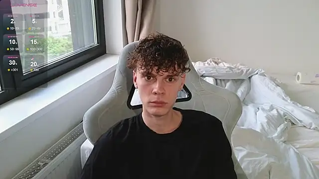 Snapshot of cute_thomas chatting on 05-27-26, 05:32 cute thomas online show from 05-27-26, 05:32