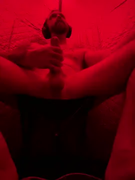 8inchHOLEpunch online show from 12-15-24, 04:51