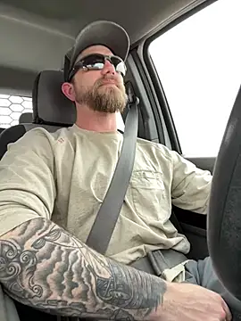 8inchHOLEpunch online show from 03-17-25, 06:21