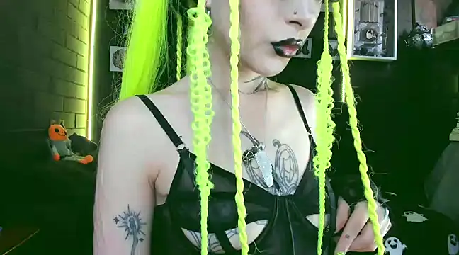 insania 9999  online show from 12-18-24, 08:25