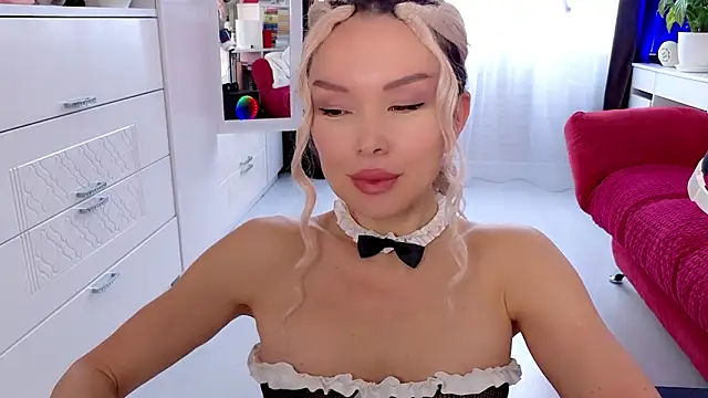 WhiteBunny online show from 02-08-26, 07:12