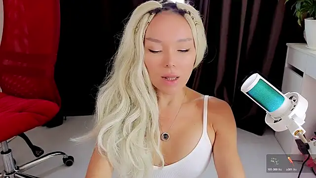 WhiteBunny online show from 05-27-26, 06:21