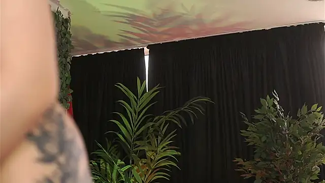 HotSkinnyX online show from 03-14-25, 05:27