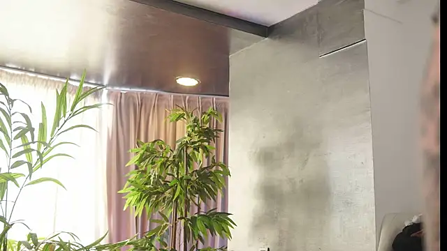 HotSkinnyX online show from 02-26-26, 10:03