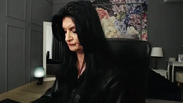 DomMelissaW online show from 12-08-24, 03:32