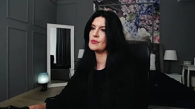 DomMelissaW online show from 12-13-24, 03:27