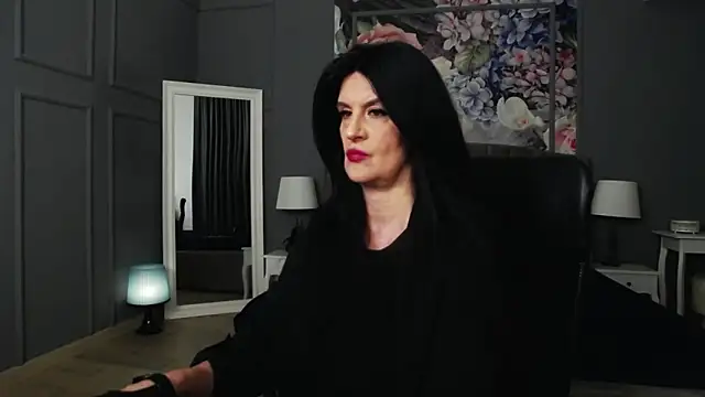 DomMelissaW online show from 03-08-25, 10:02