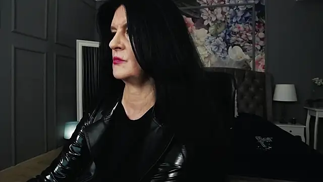 DomMelissaW online show from 09-13-25, 05:24