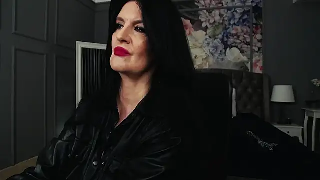 DomMelissaW online show from 10-10-25, 07:35