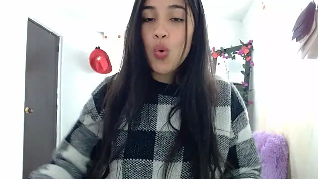 Snapshot of InocentHeaven1 chatting on 02-19-25, 03:49 InocentHeaven1 online show from 02-19-25, 03:49