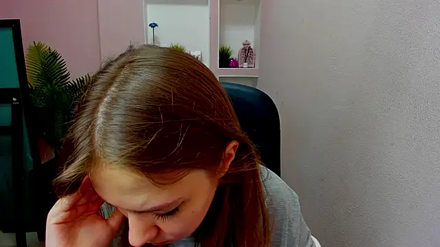 Persephoni online show from 11-17-25, 01:28