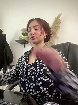 LiaVillalobos online show from 04-27-26, 01:53