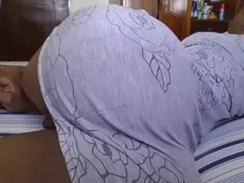 Snapshot of sweet_sassy_ chatting on 03-19-25, 10:44 sweet sassy online show from 03-19-25, 10:44