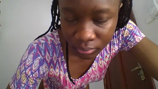 Snapshot of sweet_sassy_ chatting on 10-23-25, 04:23 sweet sassy online show from 10-23-25, 04:23