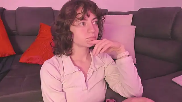 Snapshot of Agathaks chatting on 03-22-25, 10:15 Agathaks online show from 03-22-25, 10:15