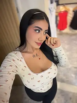 Snapshot of clarachanelricek chatting on 11-13-25, 08:30 clarachanelricek online show from 11-13-25, 08:30