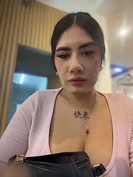 Snapshot of clarachanelricek chatting on 11-18-25, 07:29 clarachanelricek online show from 11-18-25, 07:29