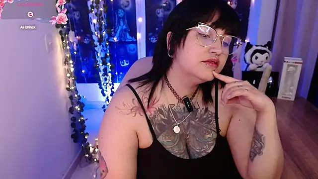  Ali Brinck  online show from 12-12-24, 11:58