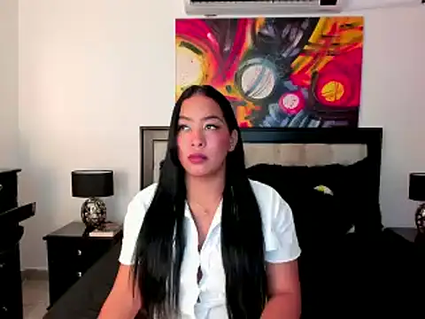 Snapshot of brunetenikole02 chatting on 01-29-25, 01:37 brunetenikole02 online show from 01-29-25, 01:37