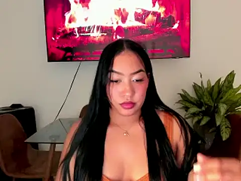 Snapshot of brunetenikole02 chatting on 02-25-25, 01:09 brunetenikole02 online show from 02-25-25, 01:09