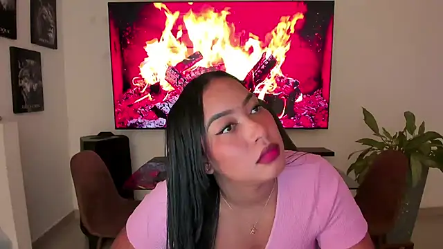 Snapshot of brunetenikole02 chatting on 10-25-25, 02:08 brunetenikole02 online show from 10-25-25, 02:08