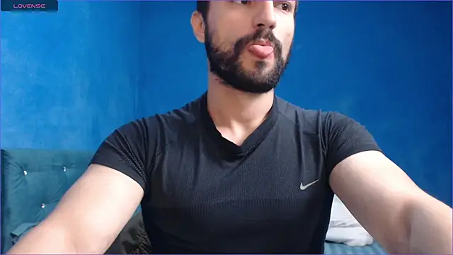 Snapshot of alex_blu chatting on 10-09-25, 09:13 alex blu online show from 10-09-25, 09:13