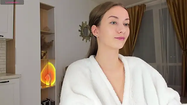 Kelly Summers online show from 02-04-25, 04:39