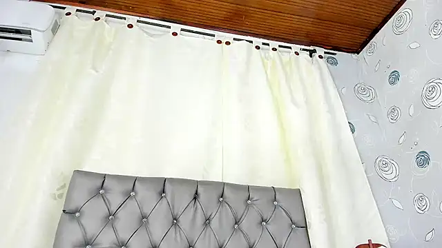 luna evaa online show from 01-21-25, 05:30