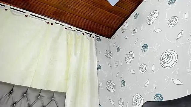 luna evaa online show from 02-13-25, 05:33