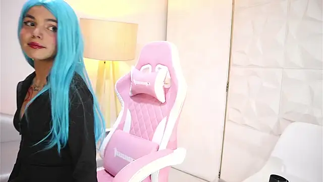 Snapshot of dianebleu chatting on 11-05-25, 04:34 dianebleu online show from 11-05-25, 04:34