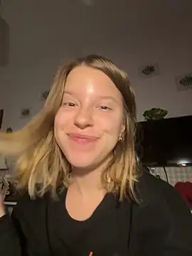 kimczii online show from 10-08-25, 09:01