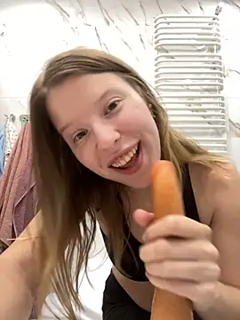Snapshot of kimczii chatting on 05-11-26, 06:16 kimczii online show from 05-11-26, 06:16