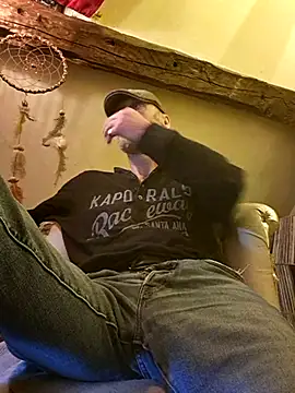 eddouxxx78 online show from 04-27-26, 10:35