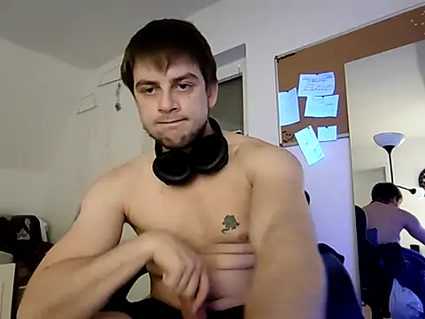 Snapshot of Youngtimer_1997 chatting on 01-04-25, 09:32 Youngtimer 1997 online show from 01-04-25, 09:32