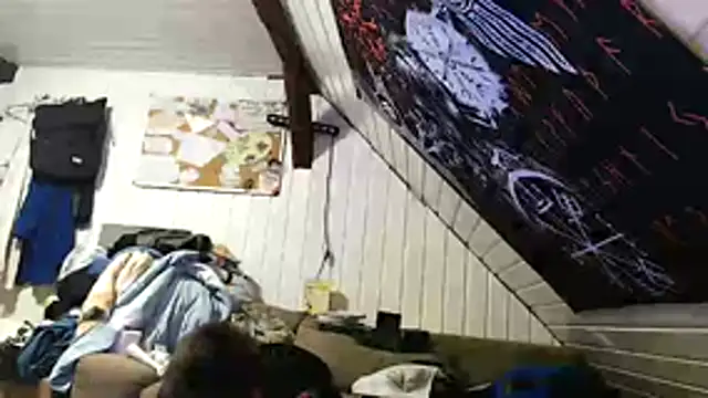 Snapshot of Youngtimer_1997 chatting on 01-15-26, 03:55 Youngtimer 1997 online show from 01-15-26, 03:55