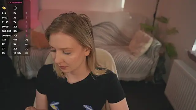 Snapshot of _Killer_Smile_ chatting on 02-15-25, 12:01 Killer Smile online show from 02-15-25, 12:01