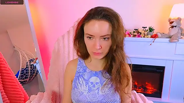 Snapshot of ___Emily___ chatting on 03-03-25, 07:32    Emily    online show from 03-03-25, 07:32