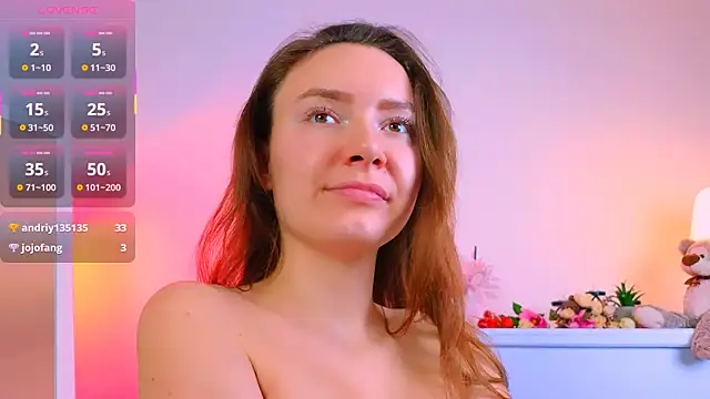 Snapshot of ___Emily___ chatting on 03-17-25, 11:21    Emily    online show from 03-17-25, 11:21