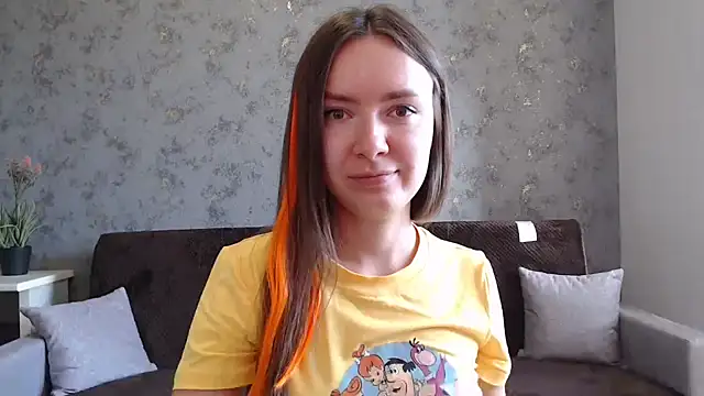 Snapshot of ___Emily___ chatting on 09-14-25, 01:10    Emily    online show from 09-14-25, 01:10