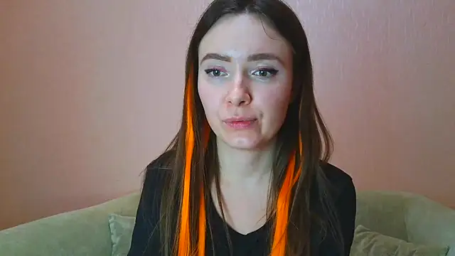    Emily    online show from 12-21-25, 09:00