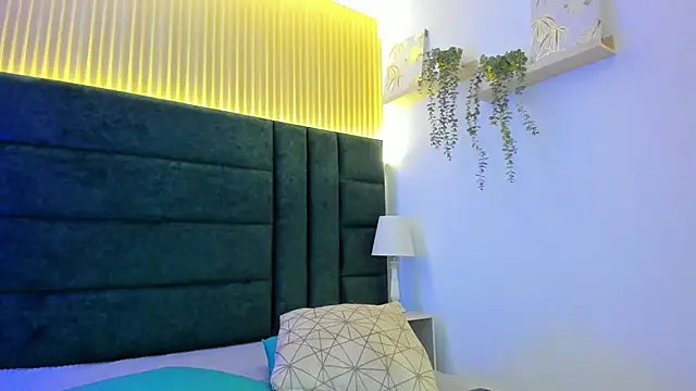 AntonellaaHot online show from 03-22-25, 07:53