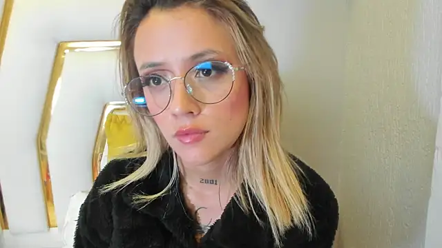 Snapshot of Sabrina_Cole chatting on 01-15-25, 09:24 Sabrina Cole online show from 01-15-25, 09:24