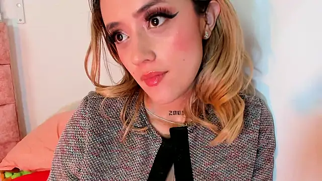 Snapshot of Sabrina_Cole chatting on 03-02-25, 06:37 Sabrina Cole online show from 03-02-25, 06:37