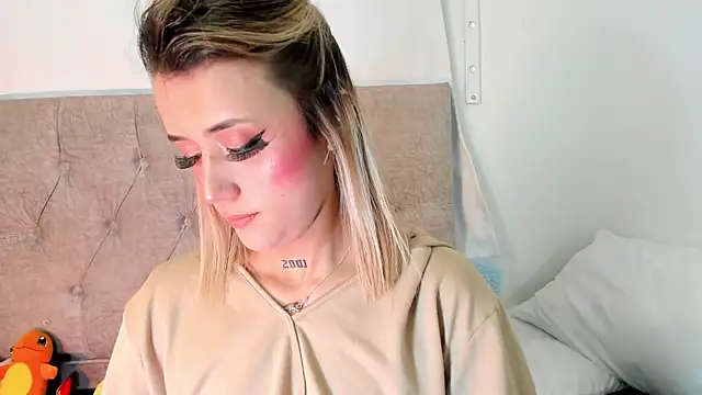 Snapshot of Sabrina_Cole chatting on 03-14-25, 03:48 Sabrina Cole online show from 03-14-25, 03:48