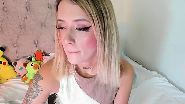 Snapshot of Sabrina_Cole chatting on 03-21-25, 03:55 Sabrina Cole online show from 03-21-25, 03:55